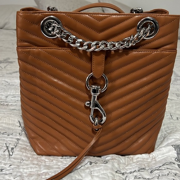 LOWEST PRICE!!!!! Like new Rebecca Minkoff Bucket EDDIE LARGE BAG - Picture 10 of 11